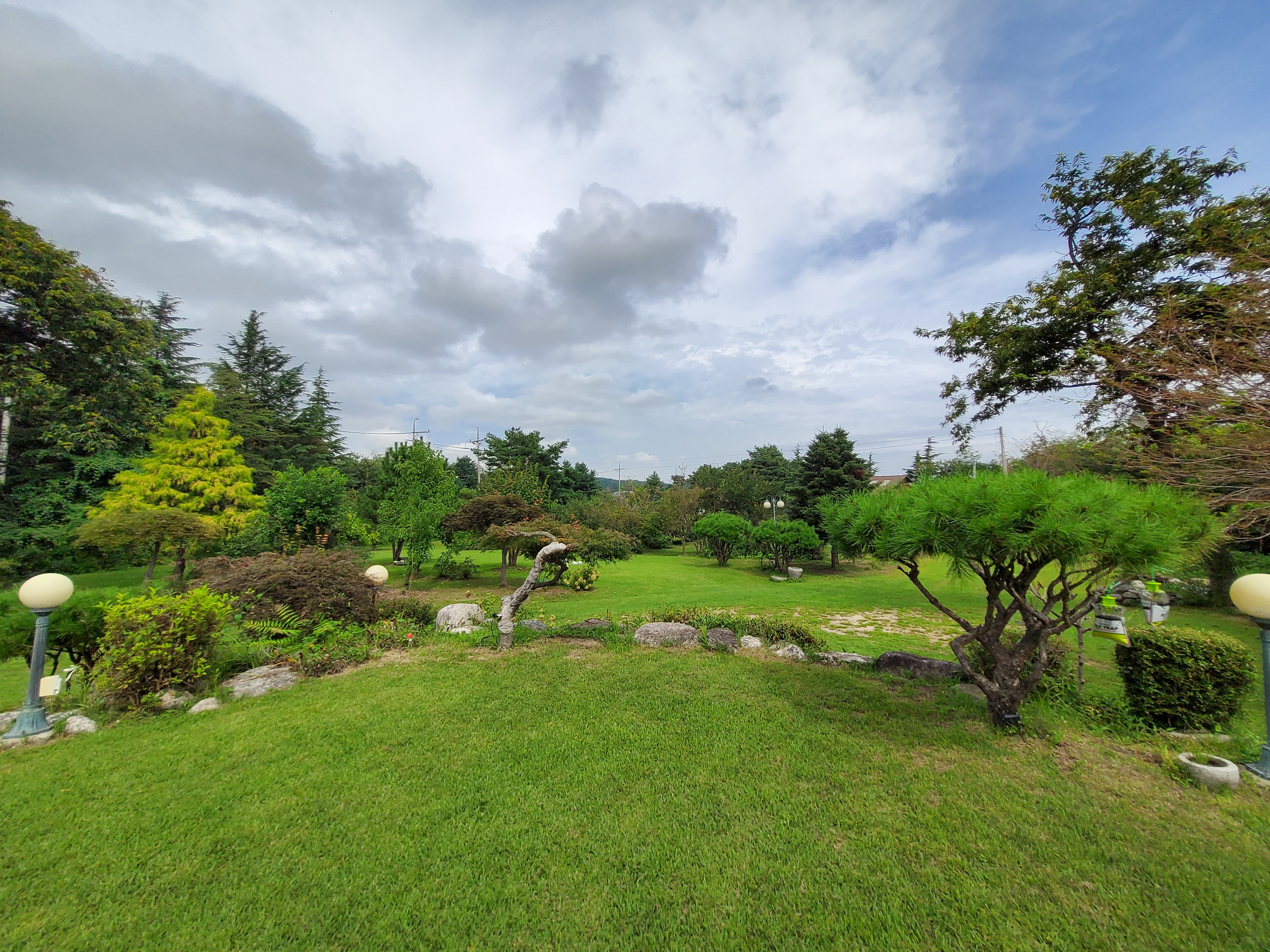 설악팜 스테이 1,000평 프라이빗 숲 정원 전경, 자연 속에서 온전히 머무는 독채 숙소 공간